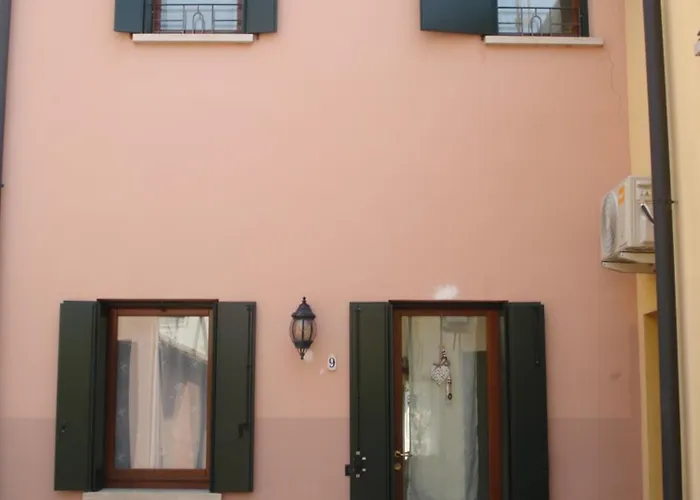 Ca Venexian Apartament Mira